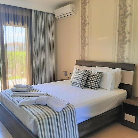 Gmare Aparthotel Gerakini Luaran gambar